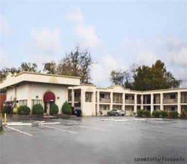 American Eagle Inn Fayetteville Εξωτερικό φωτογραφία